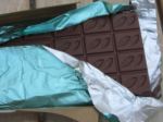 Amerlia Rope Pecan chocolate bar open