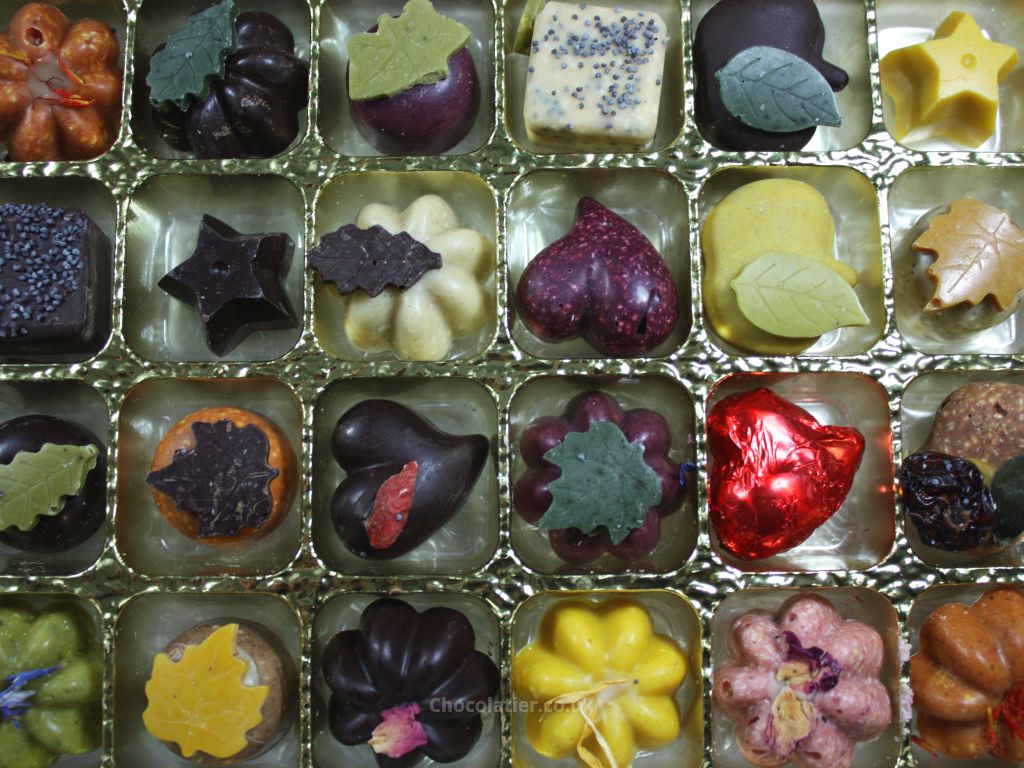 Tray of chocolates in the Nono Cocoa advent calendar