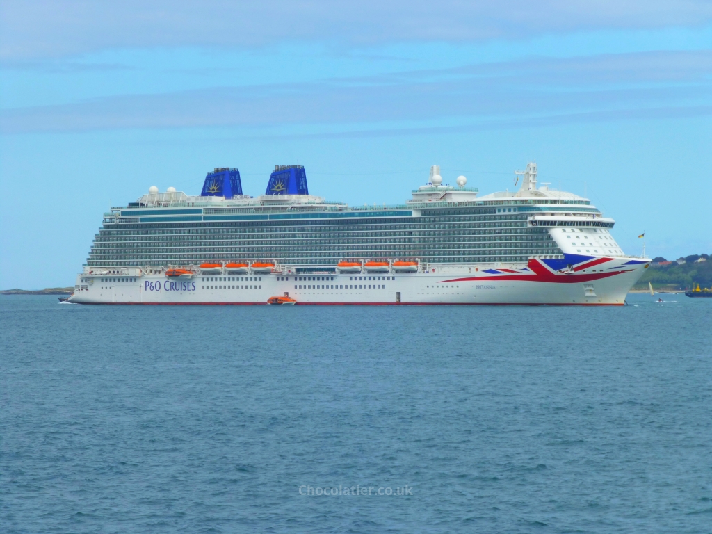 P&O Cruises Britannia in Guernsey