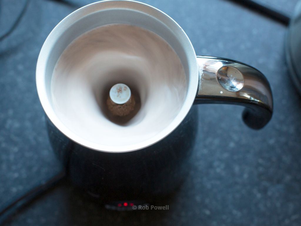 Dualit Milk Frother spinning