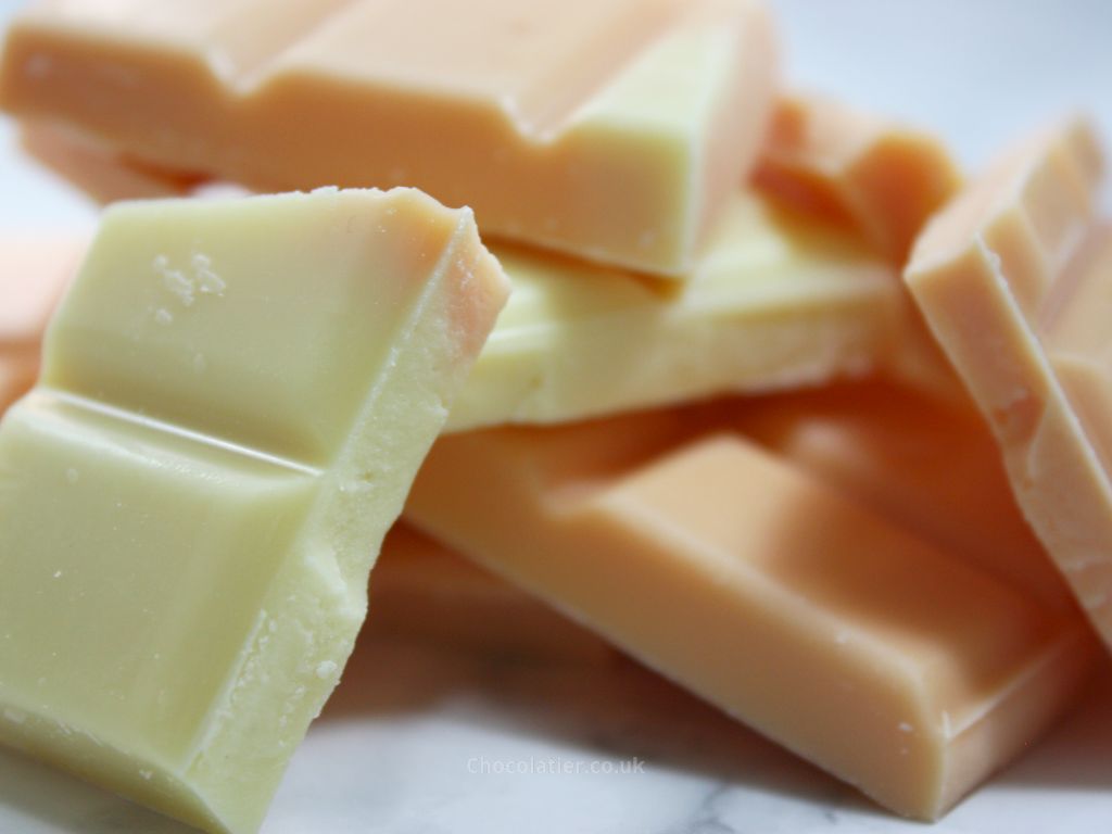 Creighton's Rhubarb & Custard White Chocolate Bar Pieces Creighton's Rhubarb & Custard White Chocolate Bar Pieces