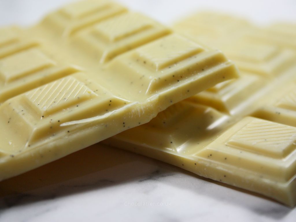 Chocolat Madagascar Single Origin 37% White Chocolate Bar Close Up