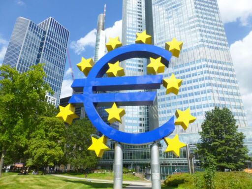 Euro-Skulptur by Ottmar Hörl in Frankfurt, Germany