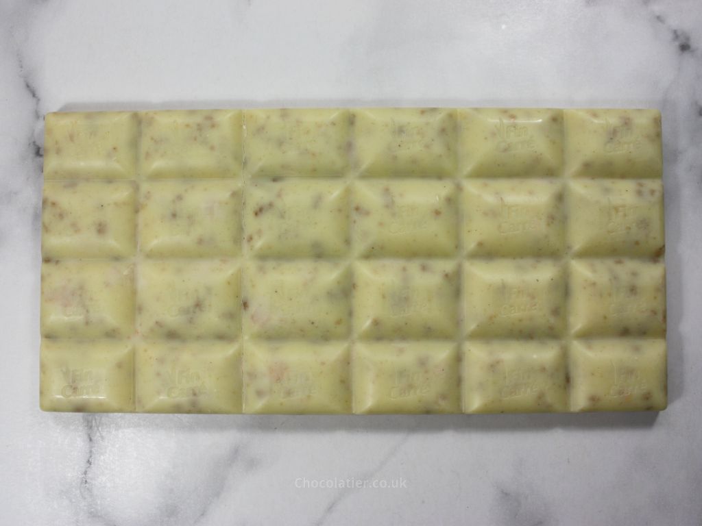 Lidl Fin Carré Spiced Biscuit & Almond White Chocolate Bar