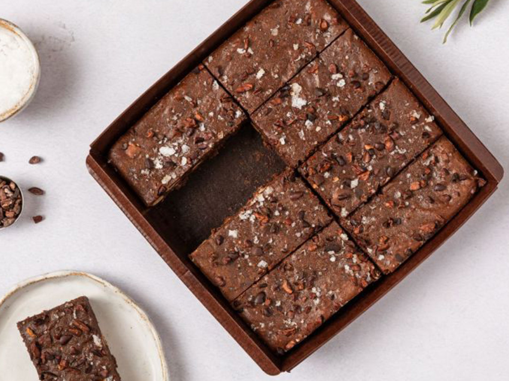 Chococo Gold, Cocoa Nib & Sea Salt Chocolate Brownies